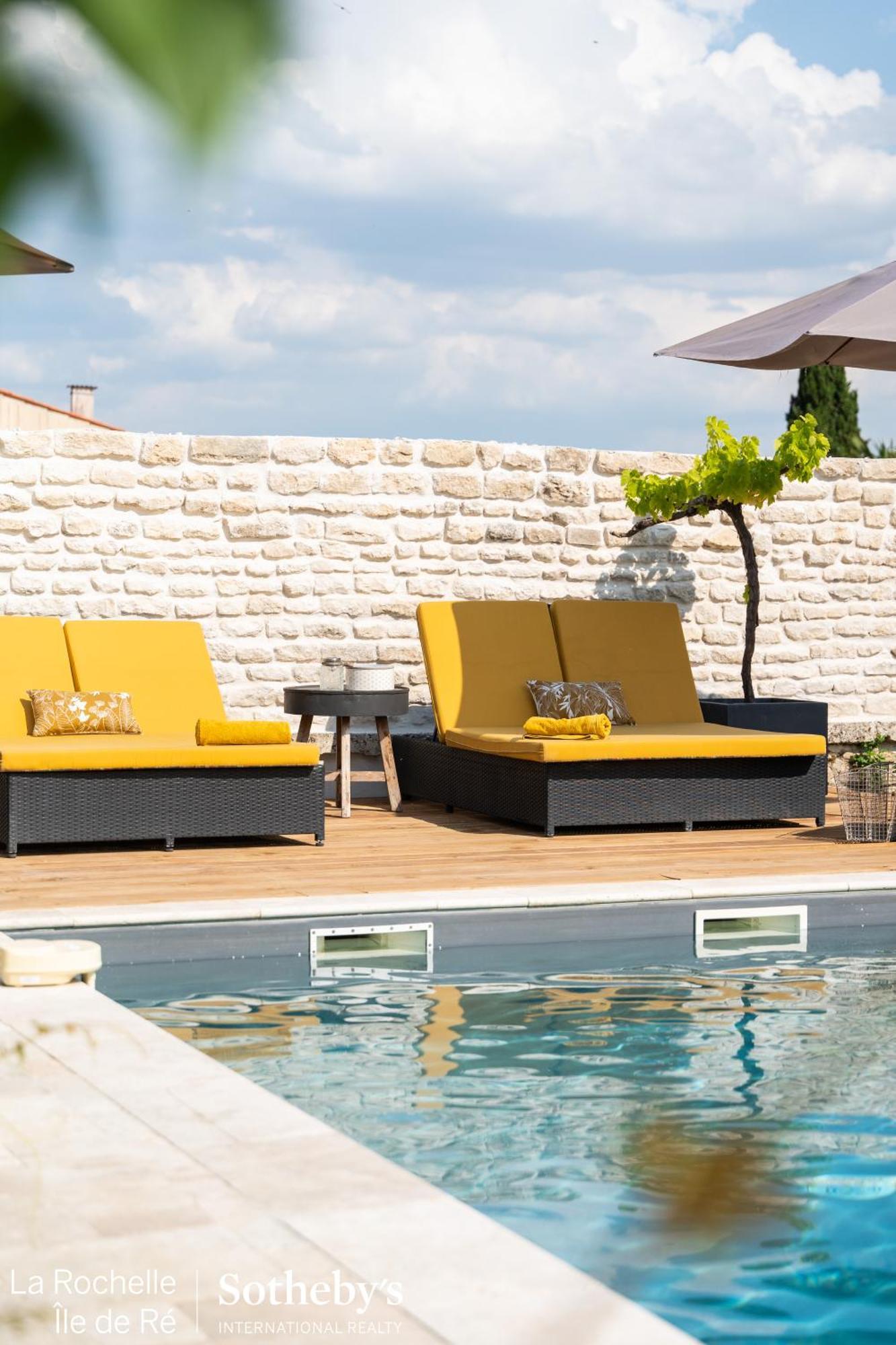 Domaine Slow-Life Thairé Exterior photo
