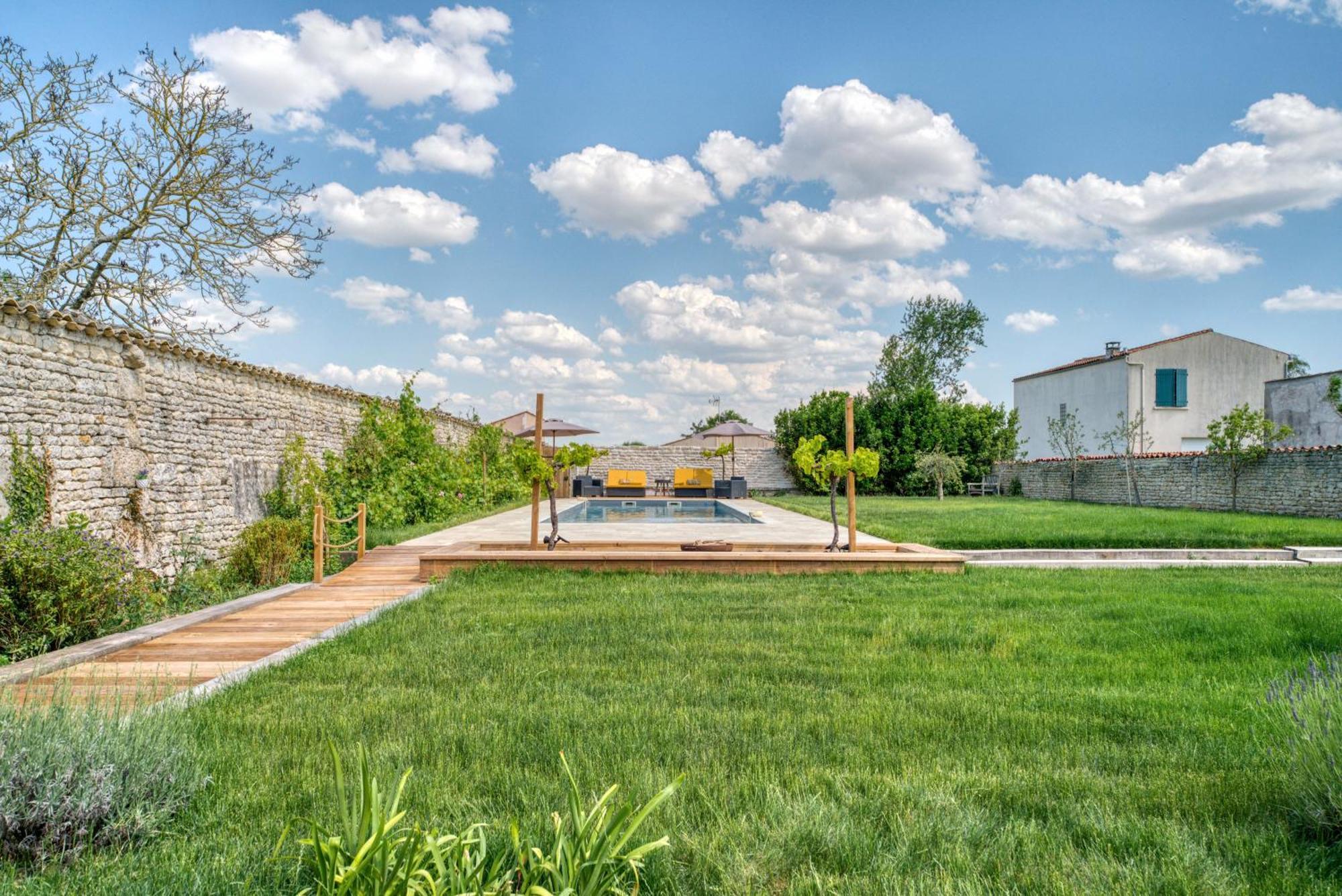 Domaine Slow-Life Thairé Exterior photo